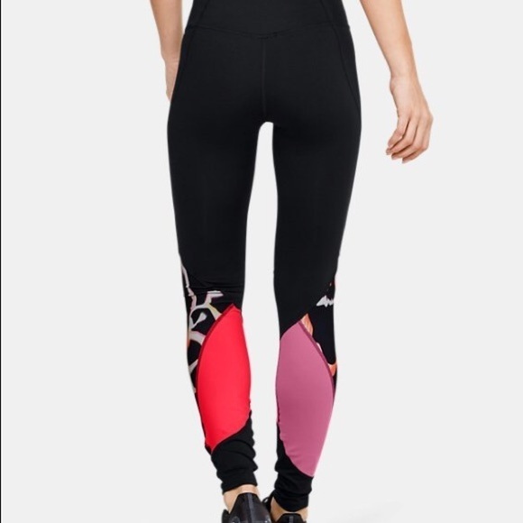 Under Armour with rush paint colour block leggings - Picture 3 of 12